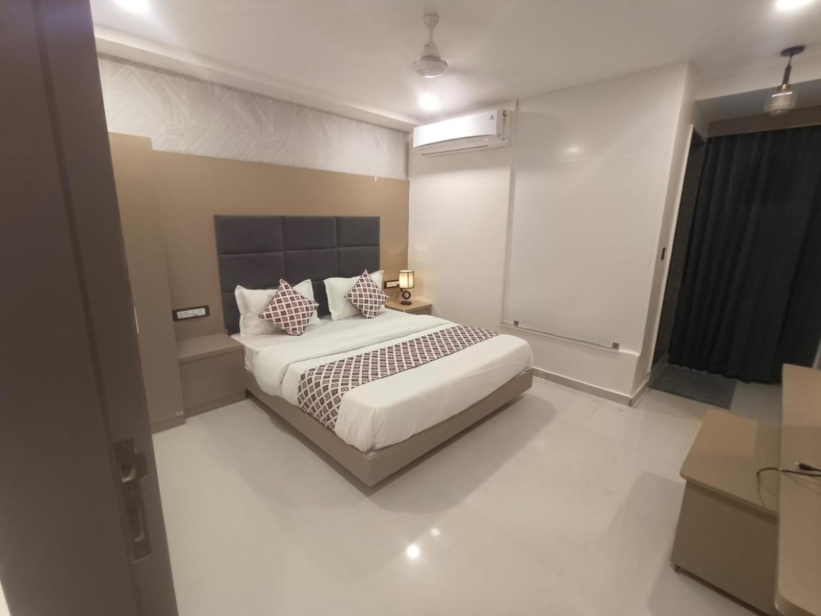 Hotel Royal Square Gandhinagar Exterior foto